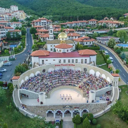 Marina Dinevi View *