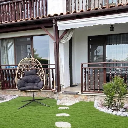 Beachfront With Garden At Venid Sandy - Marina Dinevi View Apartman Szveti Vlasz
