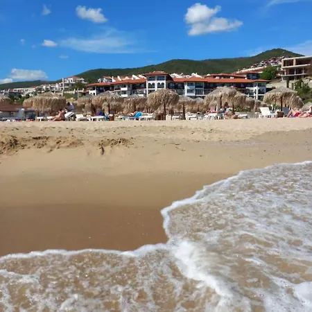 Beachfront With Garden At Venid Sandy - Marina Dinevi View * 圣弗拉斯